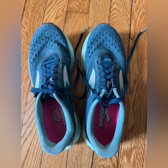 Brooks Women's Hyperion Tempo Road Running Shoe (size 8) - Picture 3 of 8